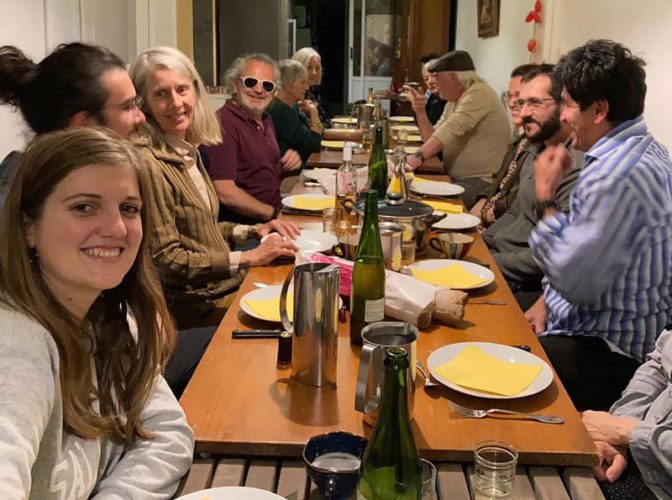 Surprise: lors de la première nuit de cette session On The Road a Game, toutes les équipes ont trouvé un logement chez l'habitant !